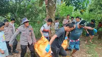 Unit Inafis Sat Reskrim Polresta Manado yang tiba di lokasi pada pukul 13.23 Wita melakukan identifikasi awal.