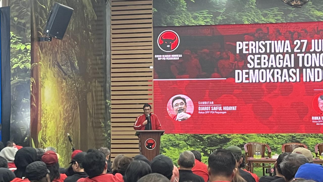 VIDEO: Melotot Djarot PDIP Kecewa Perkara Tom Lembong & Hasto Giliran Kasus Segede Gajah Lewat