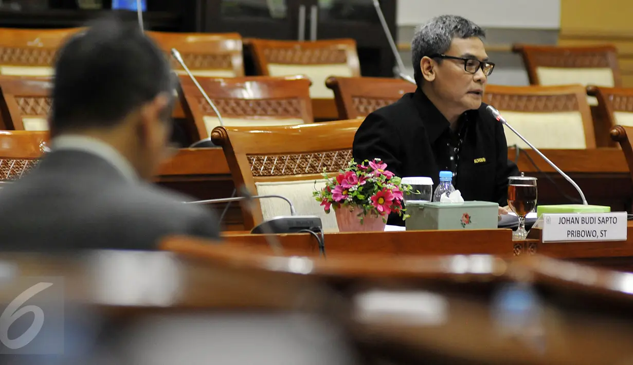 Capim KPK Johan Budi mengikuti uji kelayakan dan kepatutan capim KPK di Komisi III DPR, Kompleks Senayan, Jakarta, (14/12).Empat Calon Pimpinan KPK hari ini mengikuti uji kelayakan dan kepatutan dengan Komisi III DPR. (Liputan6.com/JohanTallo)