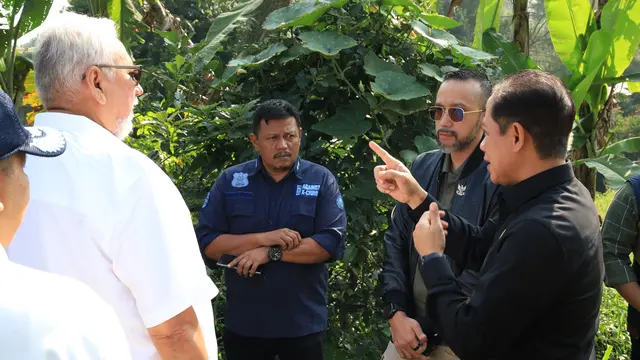 MenLH Ultimatum 33 Usaha di Puncak Bogor Bongkar Mandiri Bangunan Liar Maksimal Akhir Agustus 2025