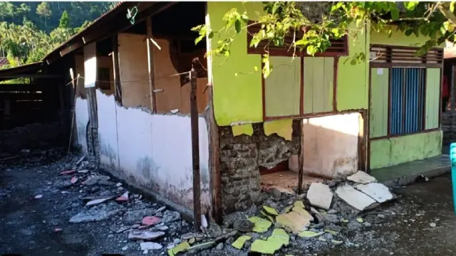 Gempa Halmahera