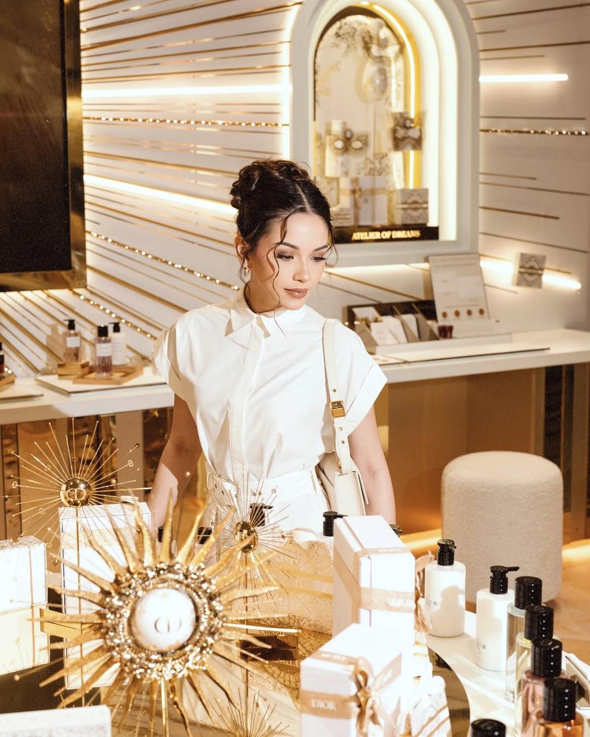 Potret Alyssa Daguise dengan Brand Dior, Aura Cantiknya Makin Tumpah-Tumpah