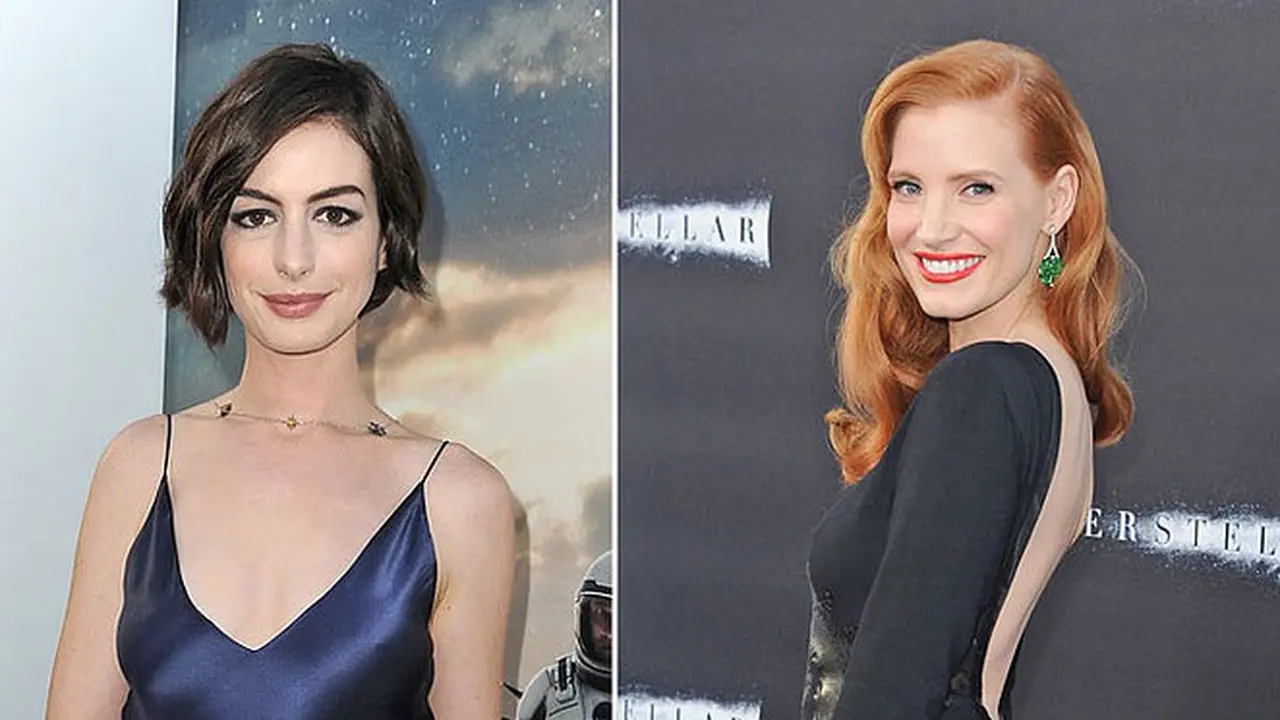 Gaun 2 Bintang Cantik di Film Interstellar