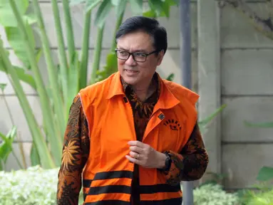 Direktur Operasional Lippo Group Billy Sindoro tiba di Gedung KPK, Jakarta, Selasa (4/12). Billy akan menjalani pemeriksaan lanjutan oleh penyidik KPK. (Merdeka.com/Dwi Narwoko)