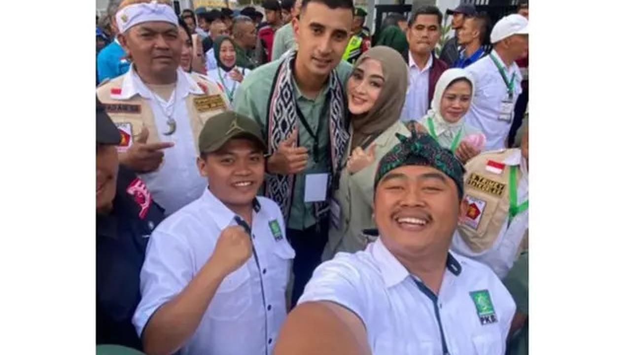 6 Artis Ini Dampingi Suami Maju Pilkada 2024, Beri Dukungan Penuh
