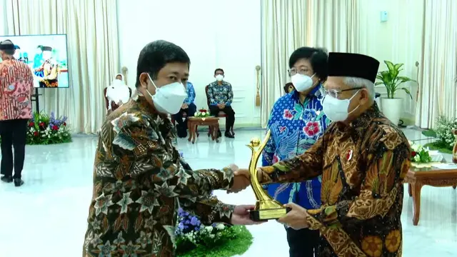 Penganugerahan PROPER Emas