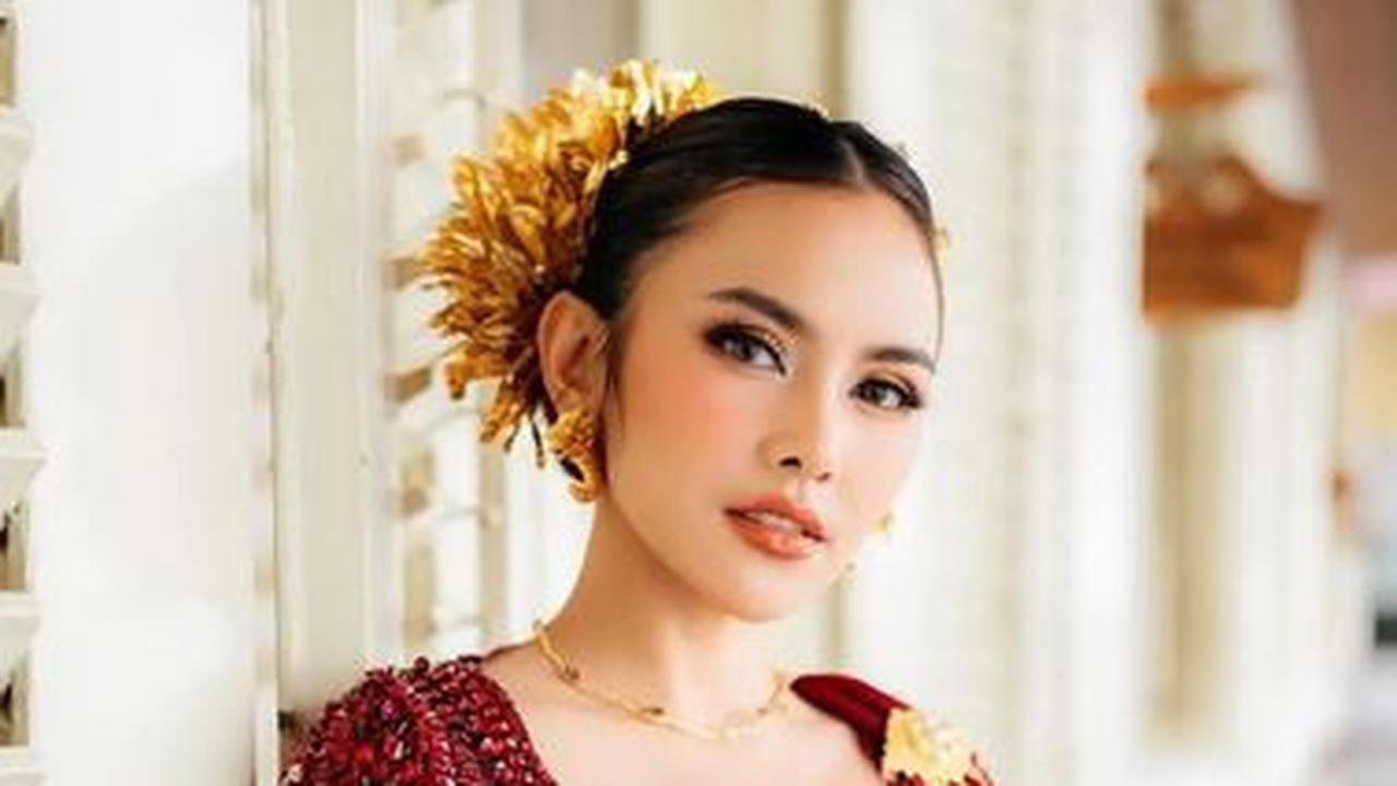 7 Inspirasi Baju Batik Kombinasi untuk Pesta Pernikahan ala Artis, dari Yura Yunita hingga Nadine Chandrawinata
