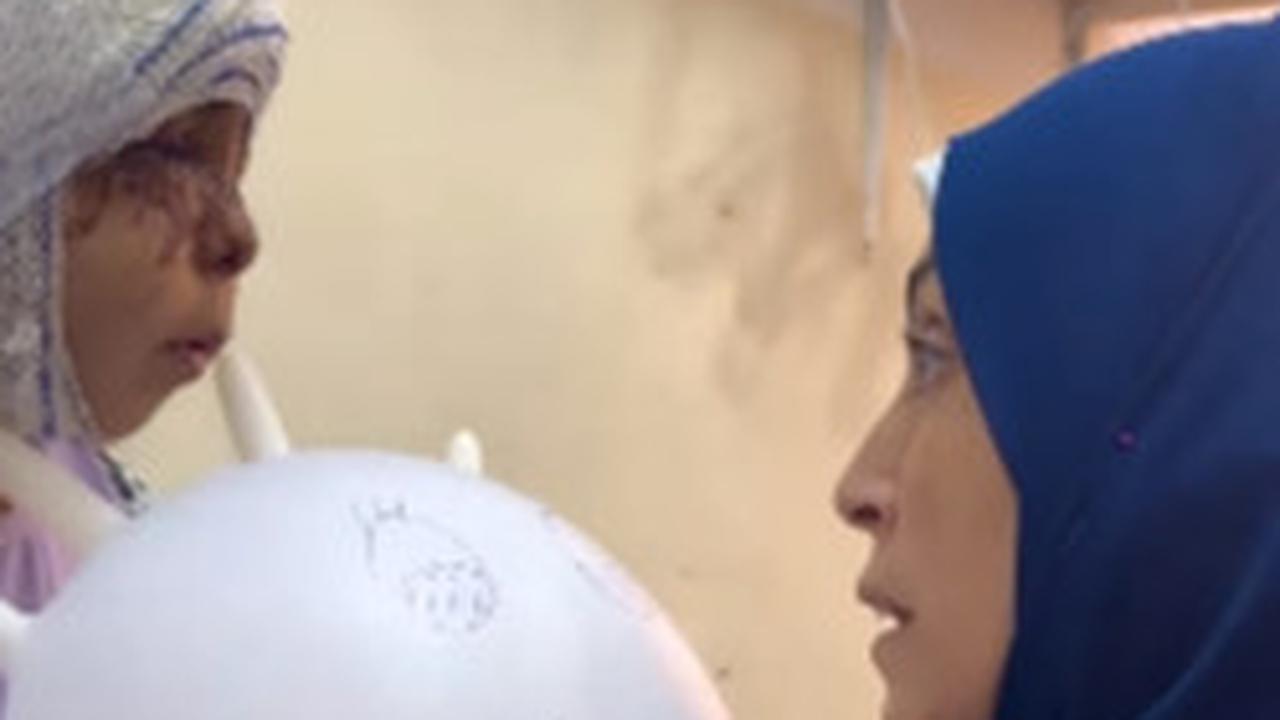 Pilunya Gadis Cilik Gaza Punya Luka Berat di Wajah Usai Serangan Israel