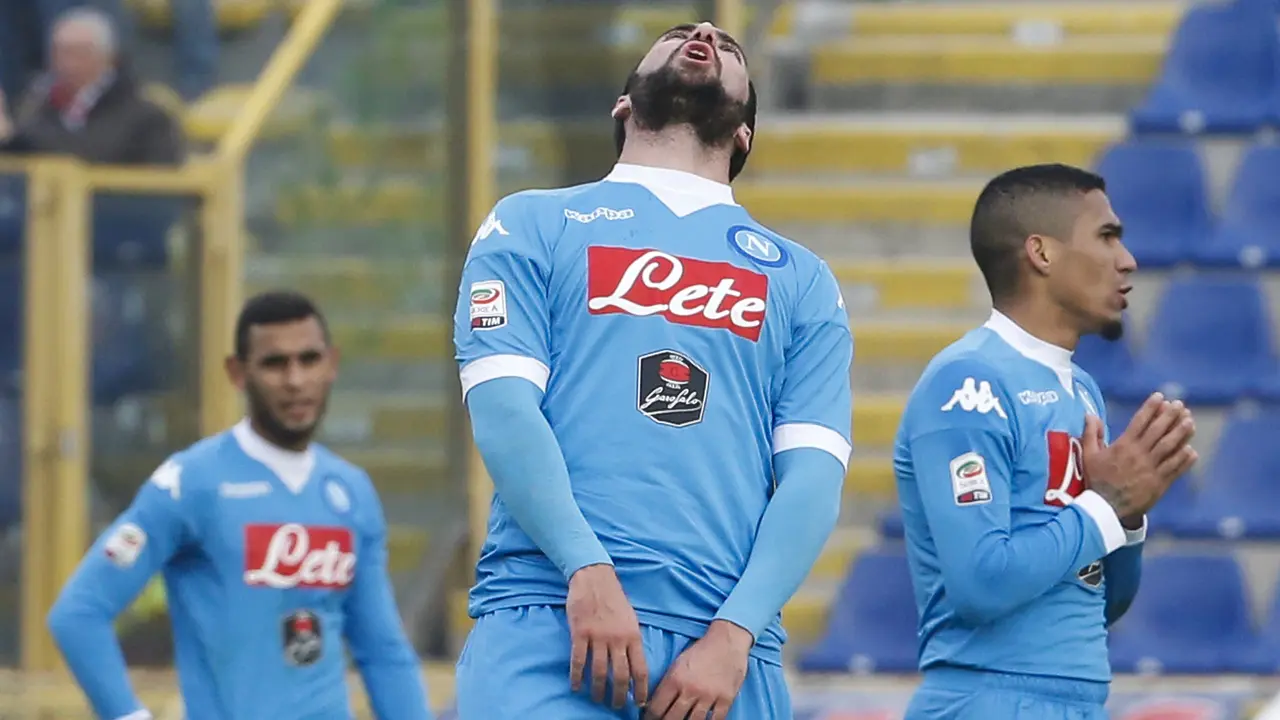 Dihajar Bologna, Napoli Serahkan Mahkota Serie A ke Inter Milan