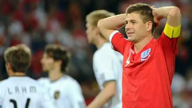 Steven Gerrard (&copy; AFP 2010)