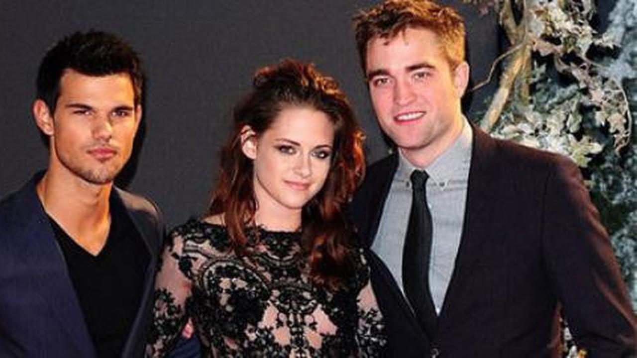 Gaun renda, pilihan Kristen Stewart di premiere Breaking Dawn 2 di London