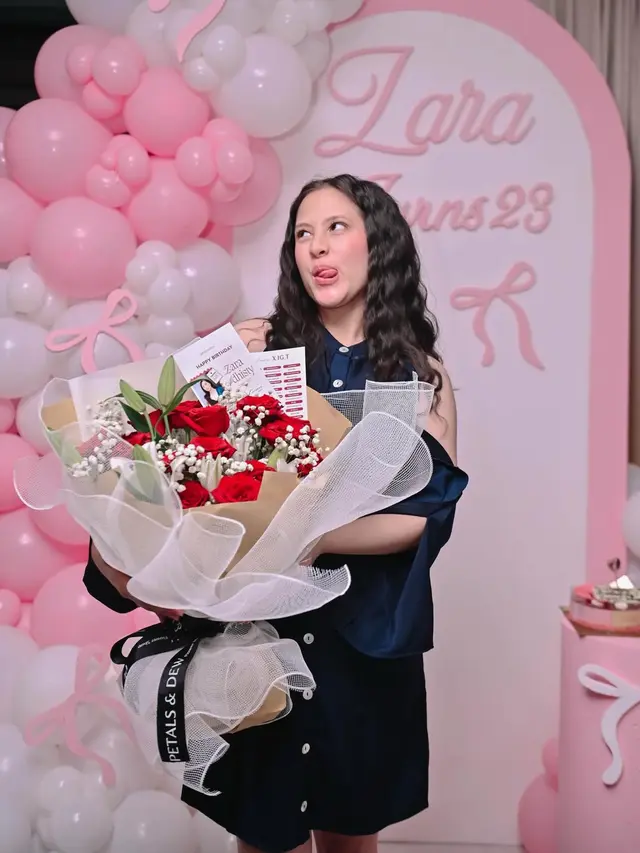 Tampilan Bumil Cantik Adhisty Zara Rayakan Ulang Tahun ke-23, Percaya Diri dengan Rambut Keriting