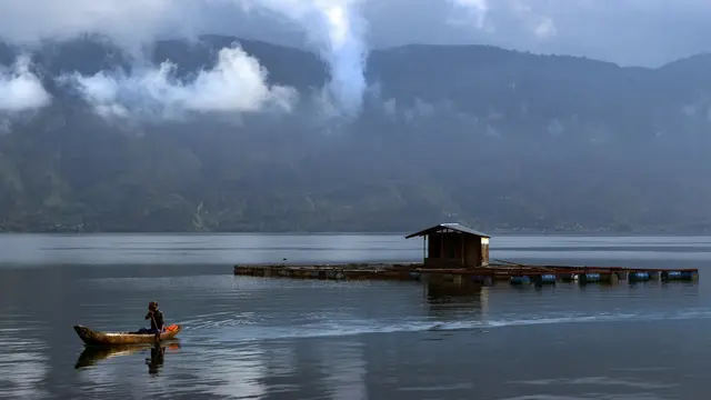Terpukau Indahnya Danau Laut Tawar di Aceh