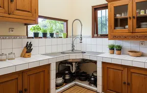 10 Inspirasi Dapur dengan Bak Cuci Piring Sudut yang Hemat Ruang dan Tidak Becek, Tak Perlu Pakai Keset