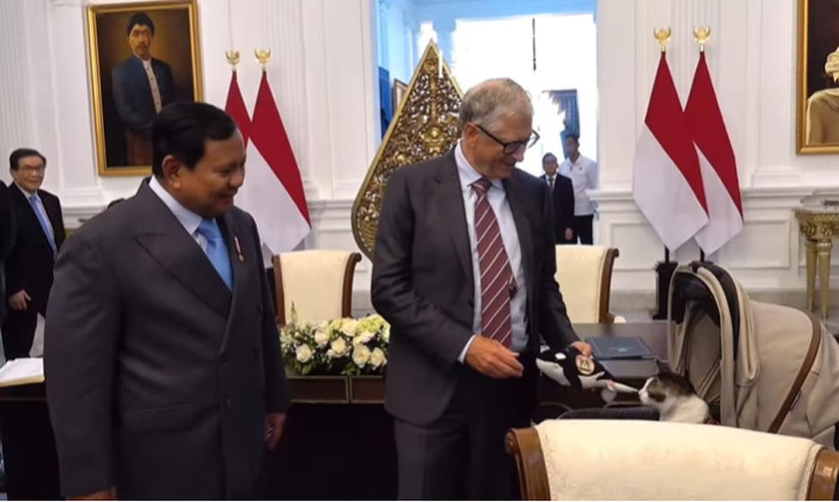 Momen Lucu Saat Bill Gates Berikan Kado untuk Bobby Kertanegara, Kucing Kesayangan Prabowo