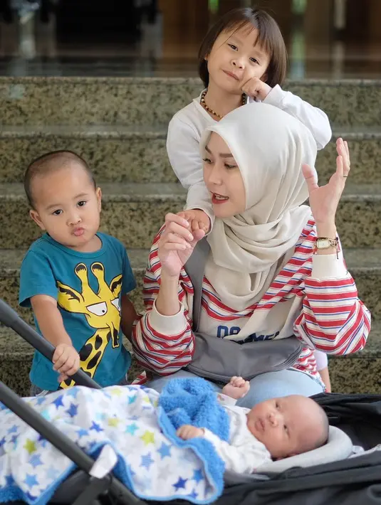 Dengan menerapkan metode ngaji dengan fun learning sangat melibatkan kreativitas anak dan mengikutinya dengan senang. (Instagram/zaskiadyamecca)