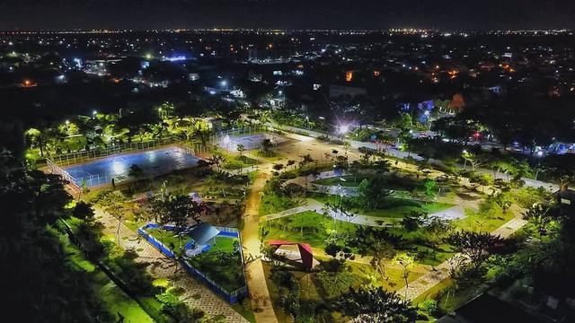 Tempat Wisata di Surabaya Taman Cahaya