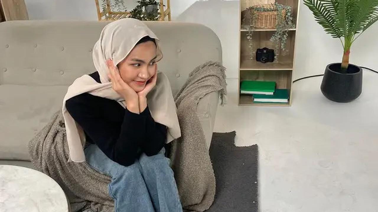 8 Inspirasi Outfit Kuliah ala Xaviera Putri yang Menarik Perhatian