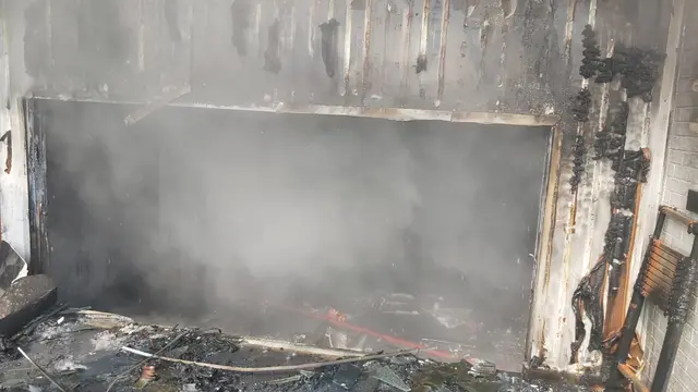 Salah satu ruangan yang tampak habis terbakar