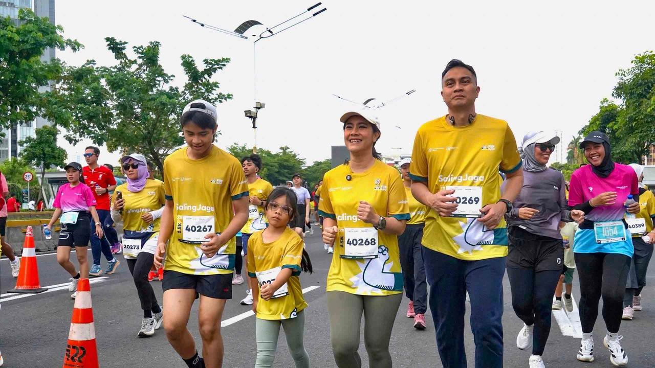 FOTO: Run To Hero Meriahkan CFD Jakarta, Ajak Ayah Lebih Terlibat dalam Pengasuhan