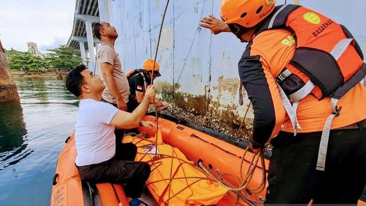 Tim SAR Gabungan Berhasil Lakukan Evakuasi Jasad Wanita Muda dari JMP Ambon