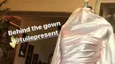 Nong Poy pun membagikan proses pembuatan di balik gaun pengantinnya rancangan Anurak Roumsook. Yang memiliki akun Instagram @tuilepresent [@poydtreechada]