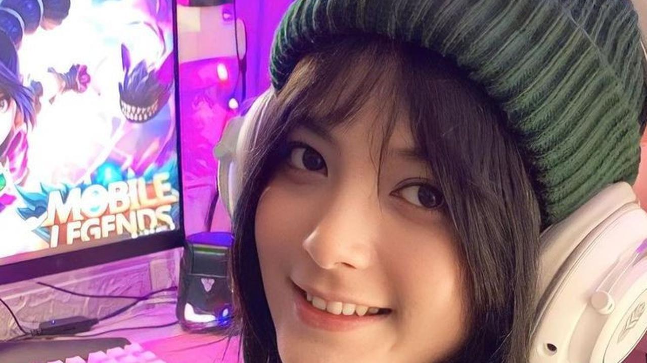 Cantik dan Berbakat, Intip Potret Gamers Syalma Nabillah yang Jadi Sorotan