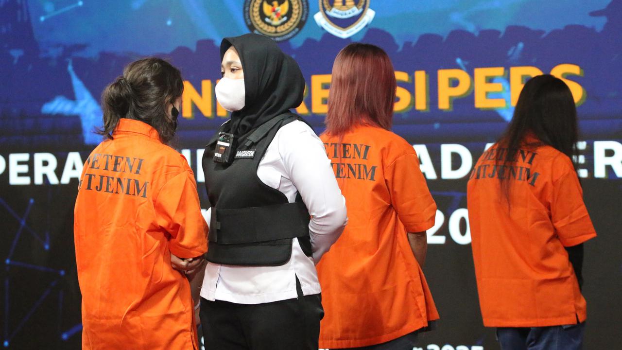 FOTO: Ratusan Warga Negara Asing Terjaring Operasi Wirawaspada 2025