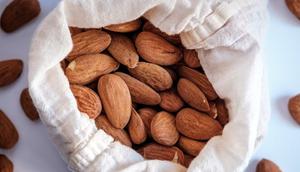 Ilustrasi Kacang Almond Credit: unsplash.com/Ignacio