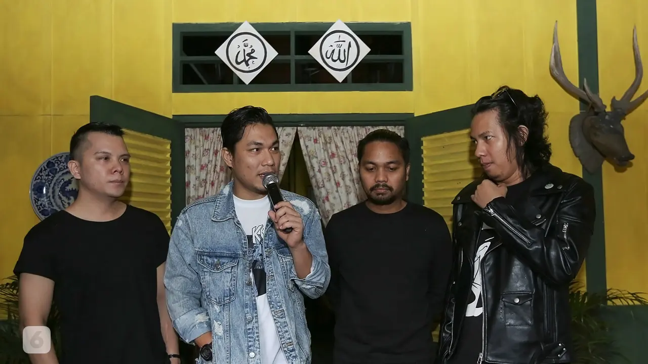 [Bintang} Armada Band OST Si Doel The Movie