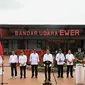 Presiden Joko Widodo (Jokowi) didampingi Menteri Perhubungan Budi Karya Sumadi meresmikan Bandara Ewer di Kabupaten Asmat, Papua Selatan, Kamis (5/7/2023). (Dok Kemenhub)