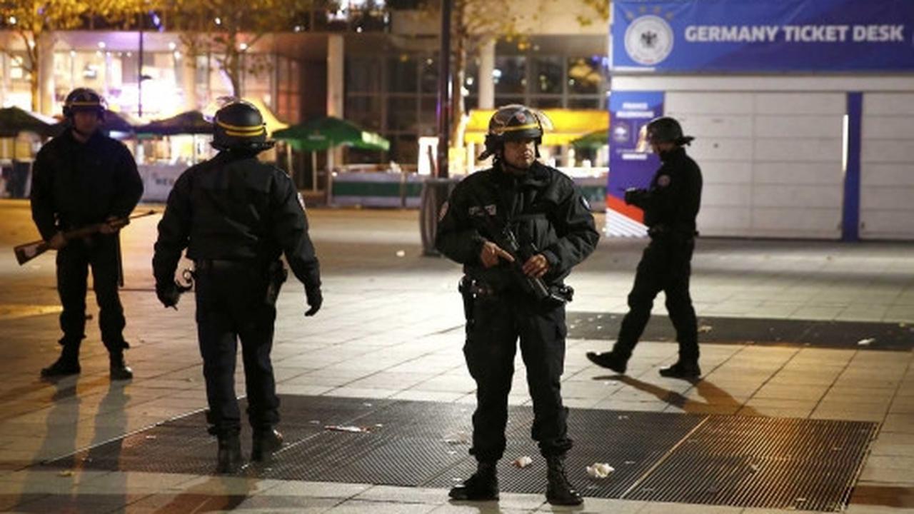 Kepanikan ribuan warga Paris diteror bom dan serangan beruntun