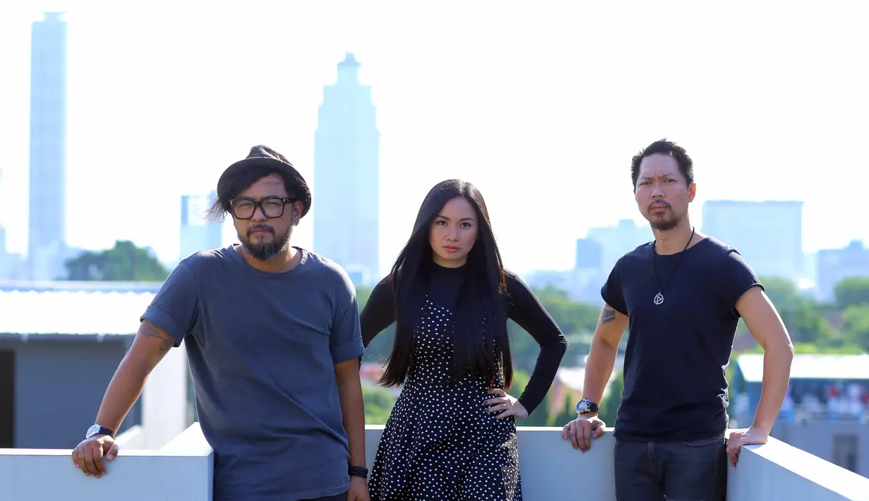 Grup Cokelat yang berdiri sejak Juni 1996 itu sedang kampanye Garuda Banget. Tujuannya untuk menyuarakan kebaikan. Dan single Garuda sebagai bentuk rasa cintanya kepada Indonesia. (Nurwahyunan/Bintang.com)