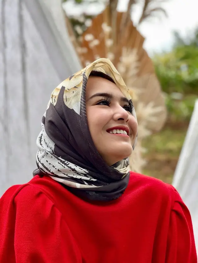 Totalitas dalam Berperan, Ini 6 Potret Amanda Manopo saat Pakai Hijab