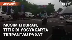 Jalan Magelang km 11,5 (stopan Beran) terpantau padat, Senin (23/12/2024) 11.10 WIB. Kendaraan dari arah Magelang ke Jogja disarankan lewat jalan Pangukan