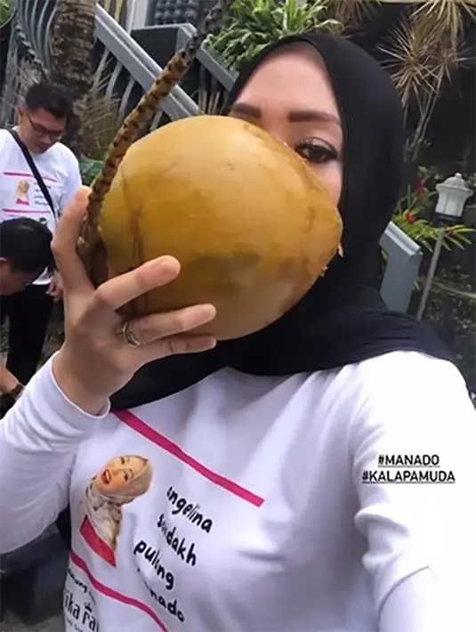 <p>(Instagram/angelinasondakh09)</p>