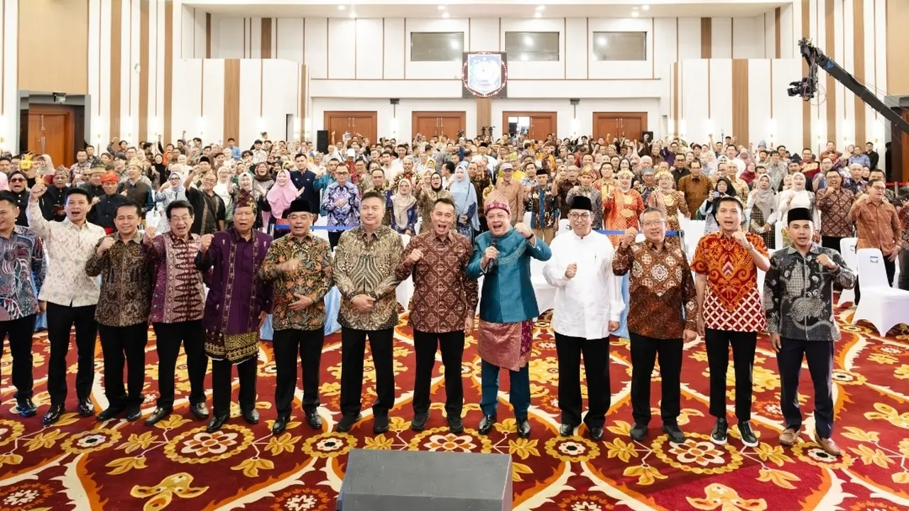Ikatan Keluarga Alumni Universitas Islam Indonesia menggelar Halalbihalal dan Bakti Sosial 2026 yang digelar di Auditorium Gedung F Badan Pengembangan Sumber Daya Manusia Kementerian Dalam Negeri. (Istimewa)