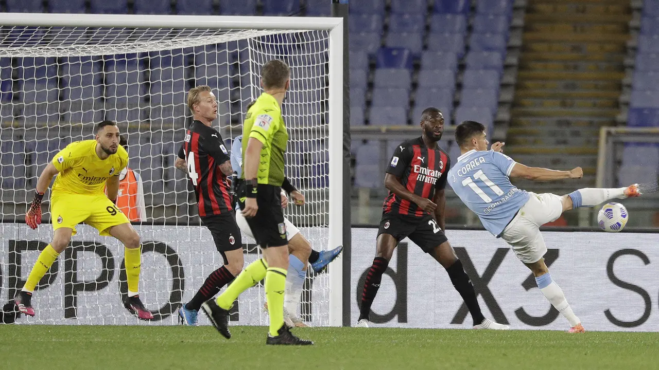 FOTO: Libas AC Milan 3-0, Lazio Jaga Peluang Berlaga di Liga Champions - Joaquin Correa