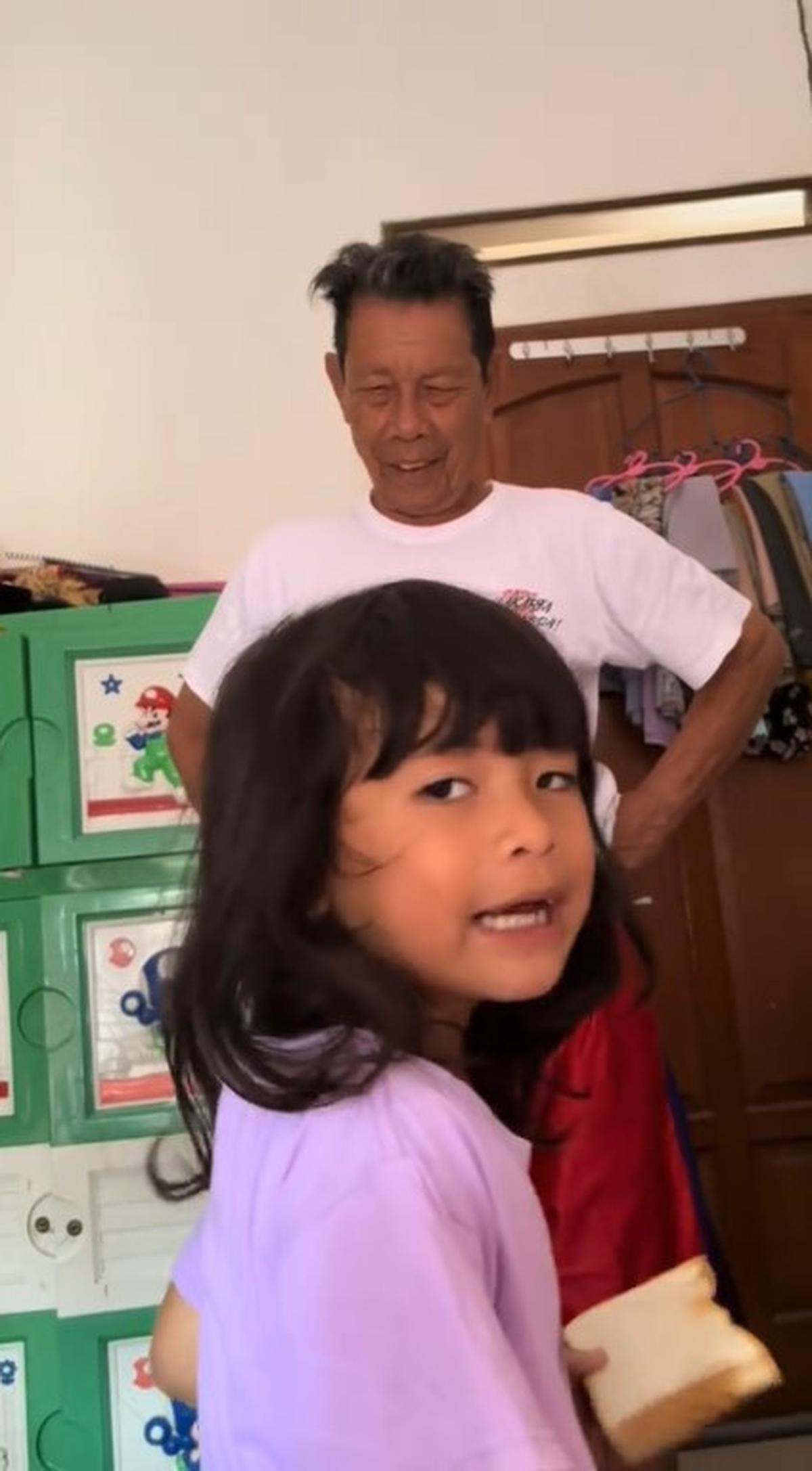 Momen Bercanda Haji Malih Bareng Melisya, sang Anak Punya Logat Mirip Bapaknya Plek Ketiplek