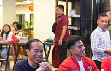 FOTO: Momen Jokowi Diajak PSI Minum Teh Bareng Kaesang Pangarep di Bandung