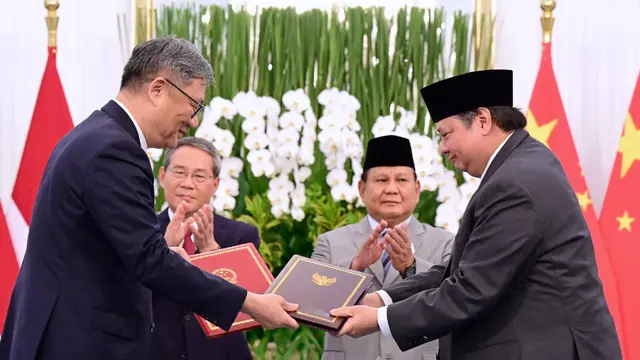 Penandatanganan dua MoU strategis yang disepakati berada di bawah koordinasi Kementerian Koordinator Bidang Perekonomian. (Foto: ekon.go.id)