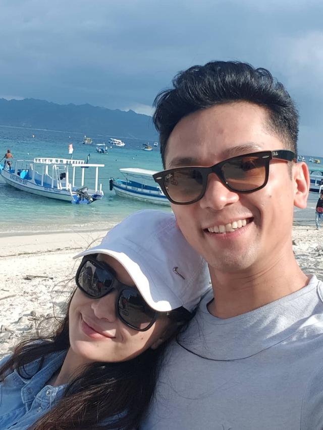 7 Potret Angie Virgin dan Suami yang Polisi Inggris,  Dapat Label Pahlawan dari Parlemen