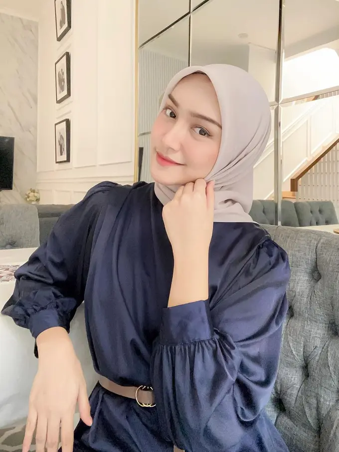 Melody Prima pemain sinetron yang lama vakum kini umumkan resmi cerai (Foto: Instagram melodyprima)