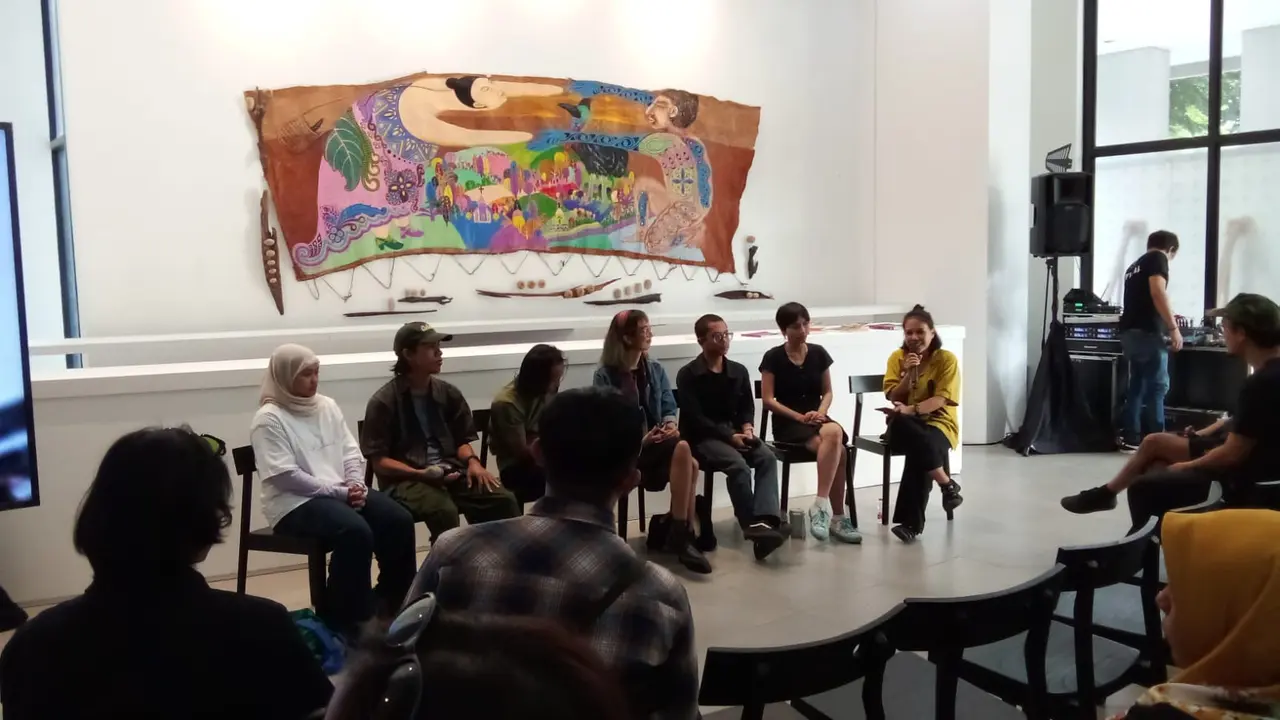 Sebanyak 18 karya seniman residensi Baku Konek turut dipamerkan di Jakarta Biennale 2024 yang berlangsung di Taman Ismail Marzuki (TIM) Jakarta mulai 1 Oktober sampai 15 November 2024.