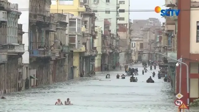 Diterjang badai irma, kawasan bisnis dan pemukiman di Kuba terendam banjir cukup parah.