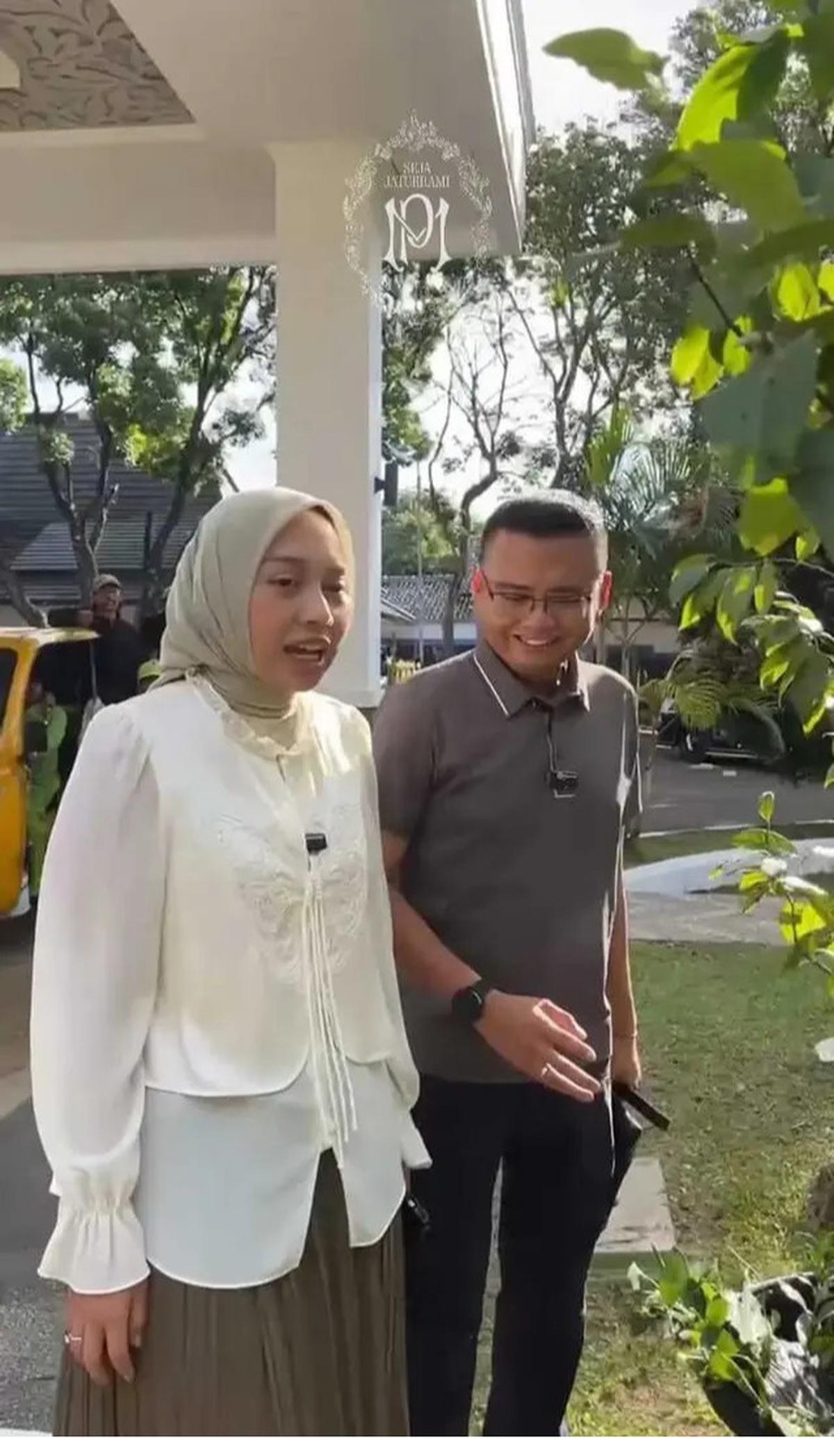 Kado Unik di Pernikahan Putri Karlina Menantu Dedi Mulyadi, Bukan Karangan Bunga