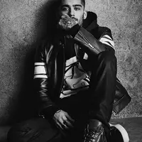 “Gigi dan Zayn semakin saling mencintai dan mereka berdua berbicara soal perikahan dan bayi-bayi sepanjang waktu, apalagi sekarang dua personel tertua (One Direction) sudah  menjadi ayah,” tutur sumber. (Instagram/zayn)