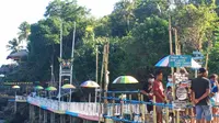 Eksotika Tanjung Watukrus Sikka, Tempat Wisata Unik di Atas Batu Karang Pinggir Laut