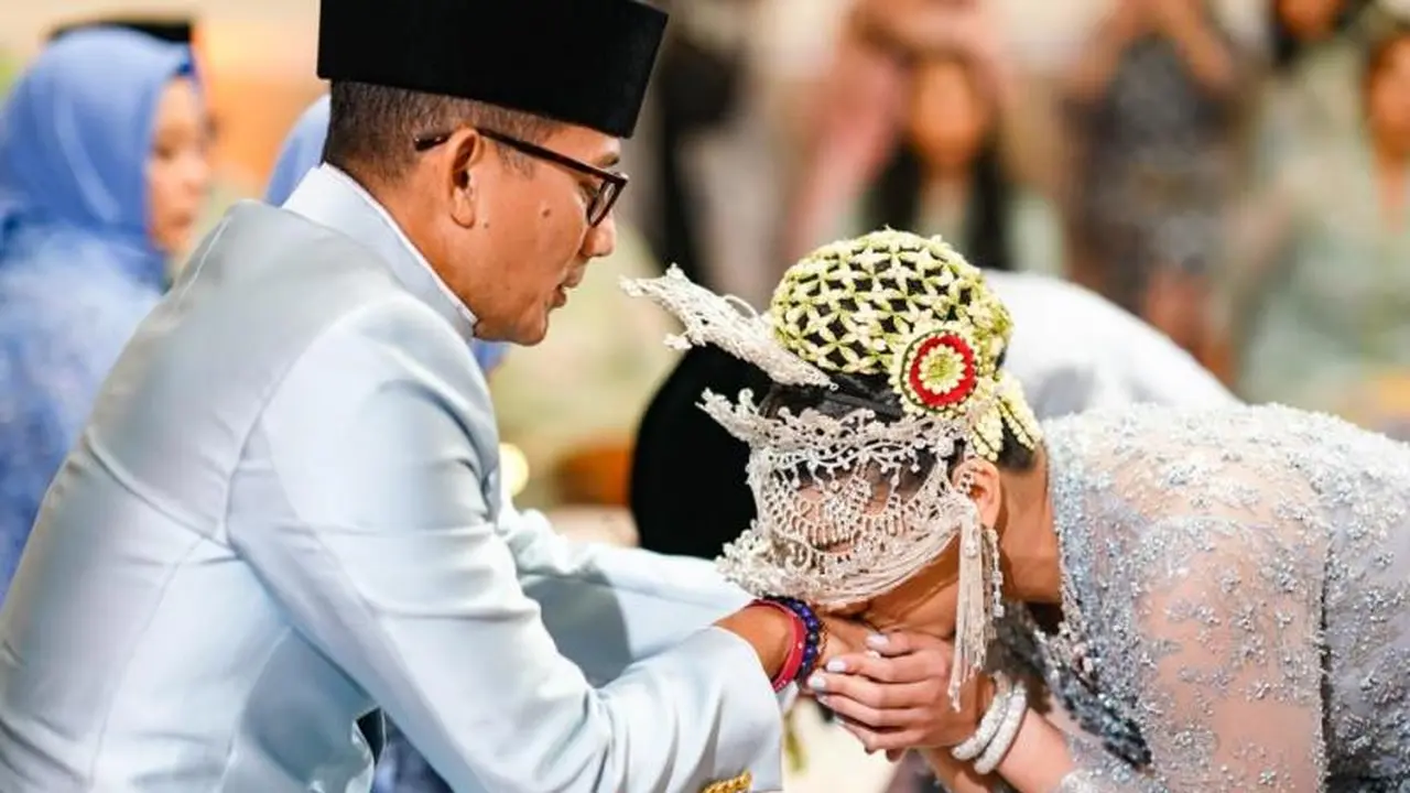 Dengan Suara Bergetar dan Satu Tarikan Napas, Sandiaga Uno Nikahkan Putrinya Atheera di New York