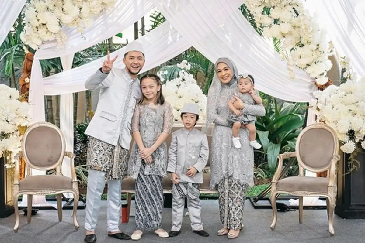 7 Momen Tasyakuran Khitanan Anak Ananda Omesh dan Dian Ayu, Mewah Bak Resepsi